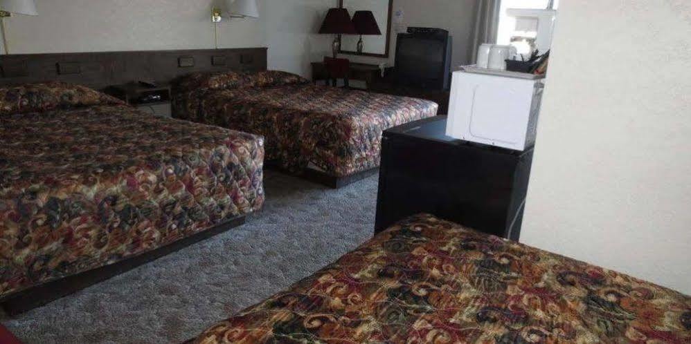 Imperial Motel Grand Forks Eksteriør billede